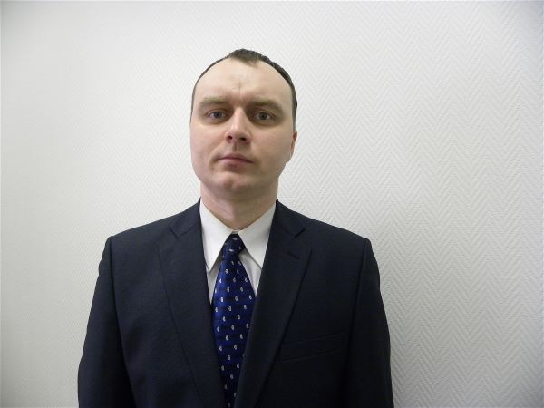 Помощник по хозяйству Максим